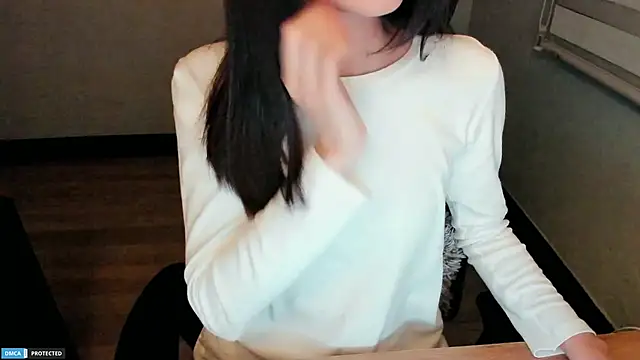 Snapshot of Ayase_momo chatting on 01-20-25, 04:54 Ayase momo online show from 01-20-25, 04:54