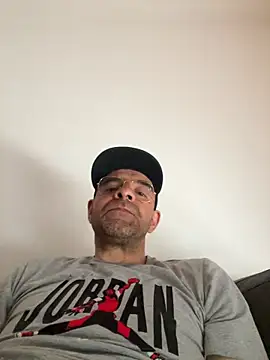 slim1976006 online show from 05-04-26, 10:51