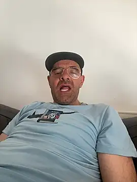 slim1976006 online show from 05-01-26, 02:11