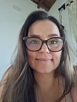 Snapshot of MariaPau_83 chatting on 05-07-26, 05:16 MariaPau 83 online show from 05-07-26, 05:16