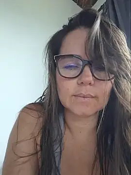 Snapshot of MariaPau_83 chatting on 06-07-26, 07:19 MariaPau 83 online show from 06-07-26, 07:19