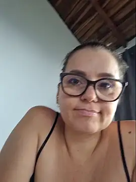 Snapshot of MariaPau_83 chatting on 06-16-26, 03:34 MariaPau 83 online show from 06-16-26, 03:34