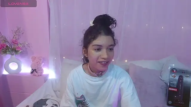 Sweetcristin online show from 06-19-26, 02:28