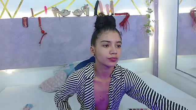 Sweetcristin online show from 09-29-25, 01:12