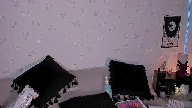 Snapshot of pamela_doll3 chatting on 05-15-26, 03:59 pamela doll3 online show from 05-15-26, 03:59
