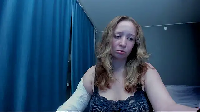 Snapshot of Eva_Rikchter chatting on 07-04-26, 08:13 Eva Rikchter online show from 07-04-26, 08:13