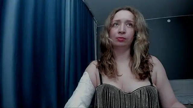Snapshot of Eva_Rikchter chatting on 07-03-26, 07:20 Eva Rikchter online show from 07-03-26, 07:20