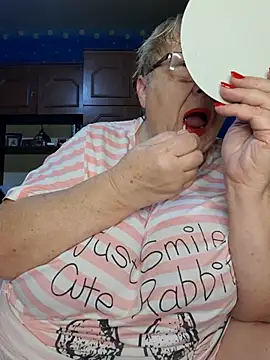 Lena Gaby online show from 10-21-25, 03:17