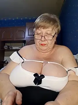 Snapshot of Lena_Gaby chatting on 02-15-26, 08:08 Lena Gaby online show from 02-15-26, 08:08