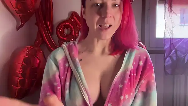 Snapshot of Nikky_Divine chatting on 02-18-25, 09:54 Nikky Divine online show from 02-18-25, 09:54