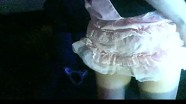 Snapshot of crystalxh chatting on 09-19-25, 09:52 crystalxh online show from 09-19-25, 09:52