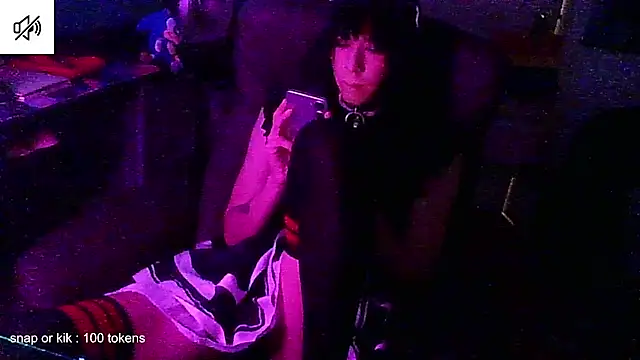 Snapshot of crystalxh chatting on 10-15-25, 08:28 crystalxh online show from 10-15-25, 08:28