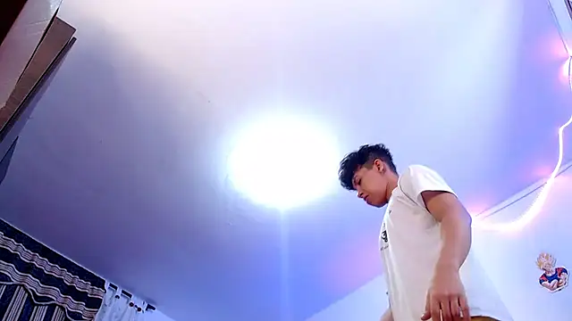 Snapshot of littleyork chatting on 09-26-25, 10:33 littleyork online show from 09-26-25, 10:33