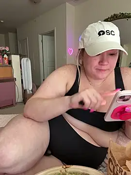 PiggyRose online show from 05-18-26, 09:41