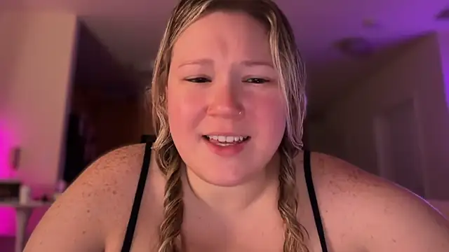 PiggyRose online show from 06-15-26, 01:50