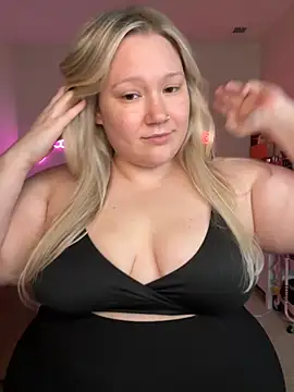 Snapshot of PiggyRose chatting on 09-12-25, 12:22 PiggyRose online show from 09-12-25, 12:22