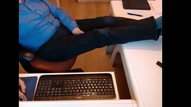 Snapshot of dutchpornking chatting on 04-02-26, 05:52 dutchpornking online show from 04-02-26, 05:52