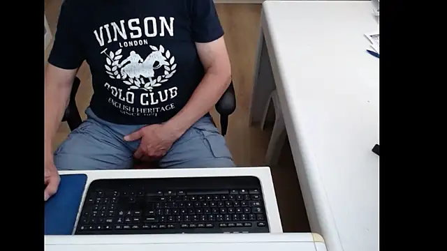 dutchpornking online show from 06-18-26, 10:53