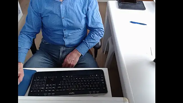 dutchpornking online show from 10-09-25, 07:42