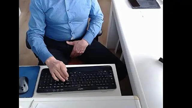 Snapshot of dutchpornking chatting on 04-19-26, 06:25 dutchpornking online show from 04-19-26, 06:25