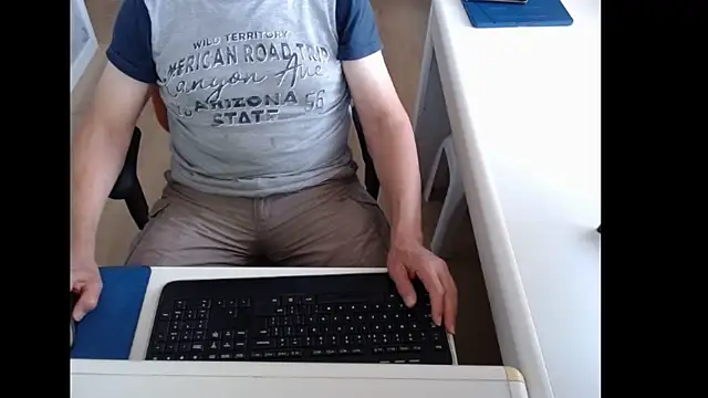 dutchpornking online show from 07-28-26, 06:21
