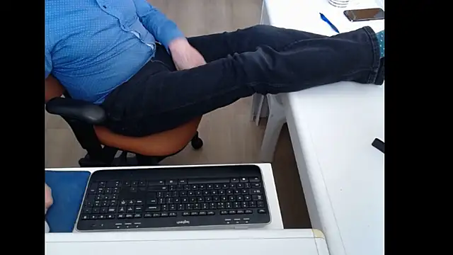 Snapshot of dutchpornking chatting on 04-01-26, 02:36 dutchpornking online show from 04-01-26, 02:36