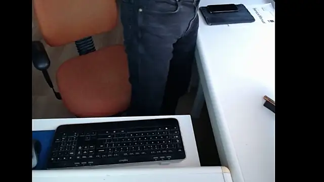 Snapshot of dutchpornking chatting on 04-16-26, 06:03 dutchpornking online show from 04-16-26, 06:03