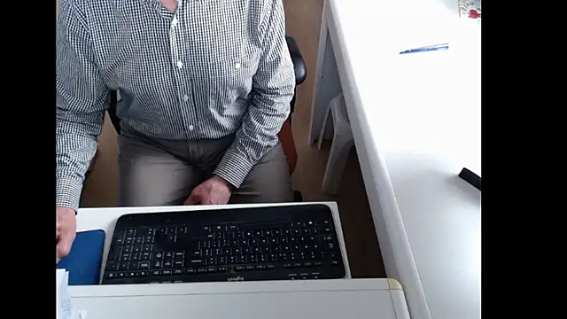Snapshot of dutchpornking chatting on 05-20-26, 06:54 dutchpornking online show from 05-20-26, 06:54