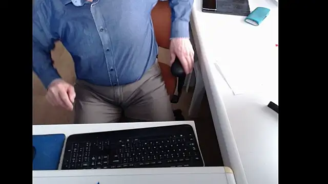 Snapshot of dutchpornking chatting on 04-25-26, 06:05 dutchpornking online show from 04-25-26, 06:05