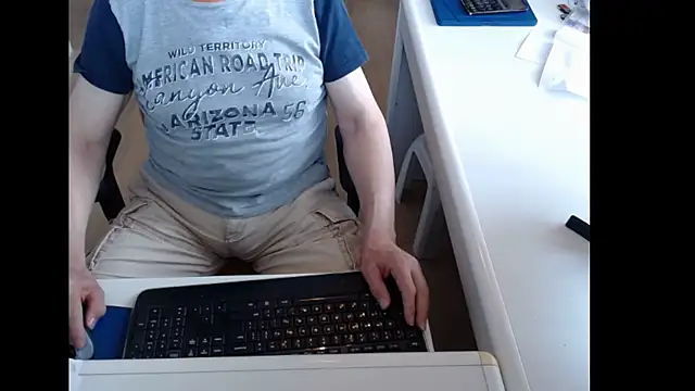 Snapshot of dutchpornking chatting on 05-24-26, 06:35 dutchpornking online show from 05-24-26, 06:35