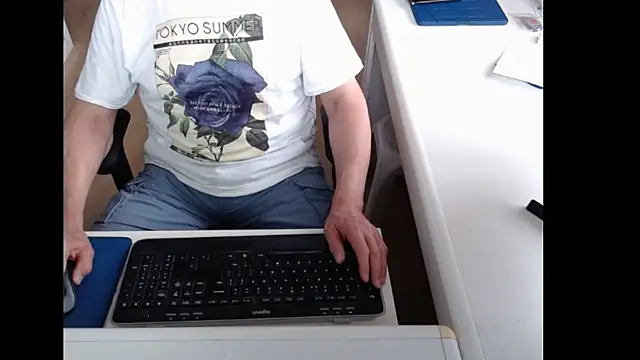 Snapshot of dutchpornking chatting on 06-04-26, 05:45 dutchpornking online show from 06-04-26, 05:45
