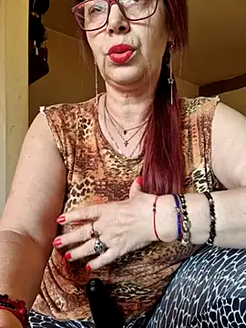 Snapshot of Chriss_Tinaa chatting on 05-06-26, 04:38 Chriss Tinaa online show from 05-06-26, 04:38