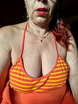 Snapshot of Chriss_Tinaa chatting on 07-01-26, 04:35 Chriss Tinaa online show from 07-01-26, 04:35
