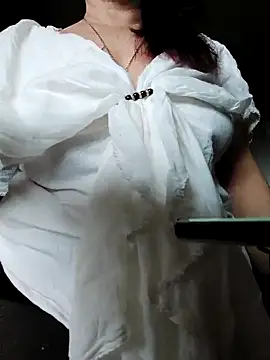 Chriss Tinaa online show from 03-23-25, 05:54