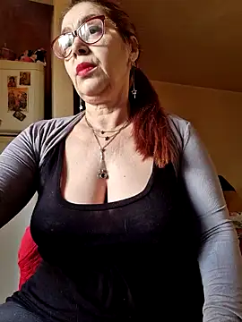 Chriss Tinaa online show from 04-15-26, 04:18