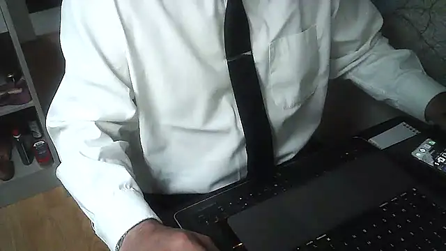 DUDURAxh online show from 12-31-24, 03:09