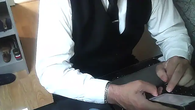 DUDURAxh online show from 11-20-25, 01:23