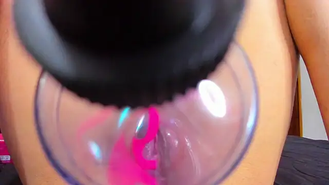 iamvicky 4 online show from 10-04-25, 04:03