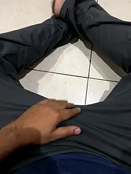 luciferdxm5 online show from 11-10-25, 06:18