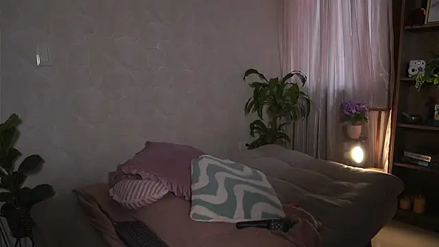 HannahEvanss online show from 04-08-26, 01:23