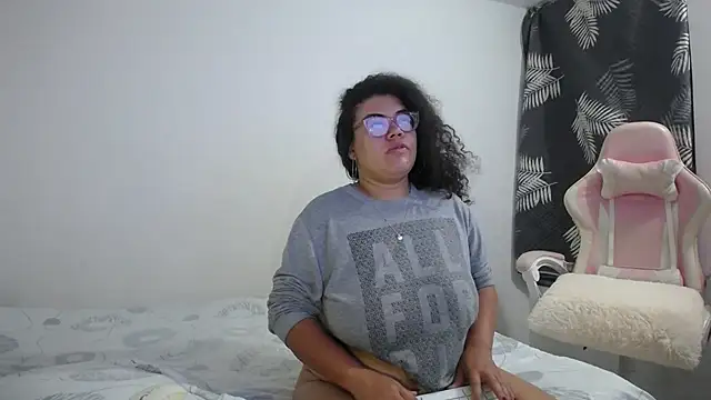 mabigomez00 online show from 09-26-25, 09:27