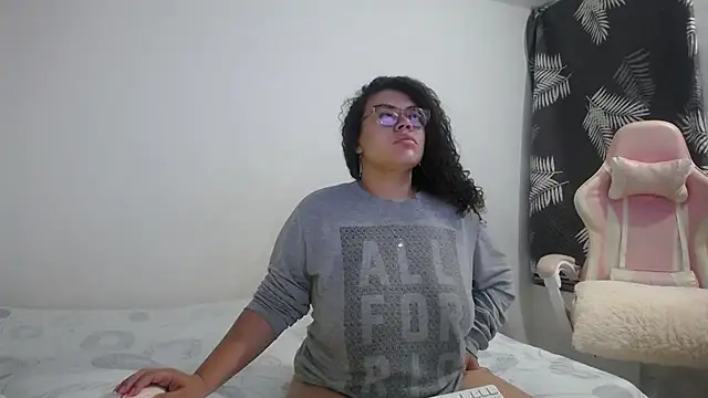 mabigomez00 online show from 10-31-25, 09:06