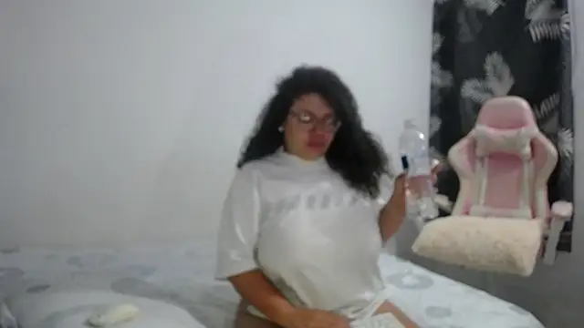 mabigomez00 online show from 02-21-26, 09:33