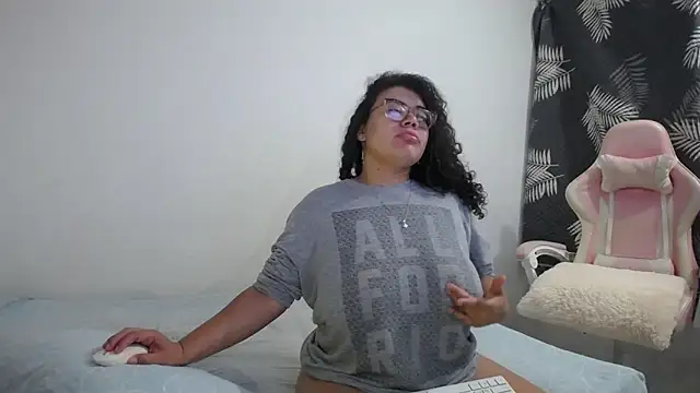 mabigomez00 online show from 10-17-25, 12:36