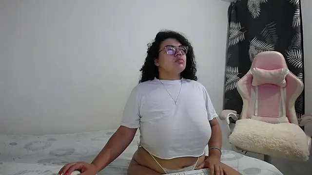 mabigomez00 online show from 09-09-25, 10:14