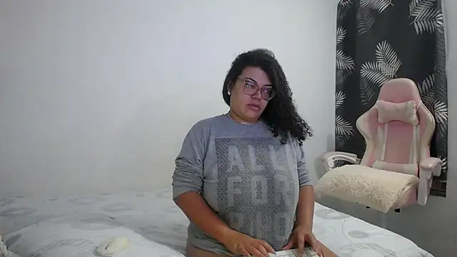 mabigomez00 online show from 01-17-26, 09:24