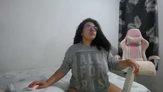 mabigomez00 online show from 02-06-26, 09:27