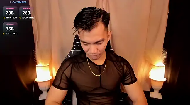 Snapshot of 000batman000 chatting on 02-04-25, 01:27 000batman000 online show from 02-04-25, 01:27