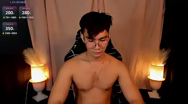 Snapshot of 000batman000 chatting on 01-30-25, 01:31 000batman000 online show from 01-30-25, 01:31