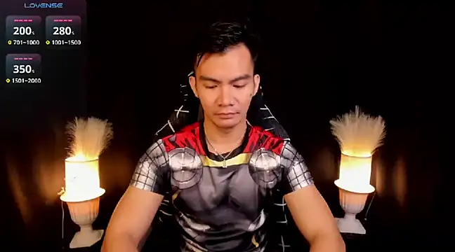 Snapshot of 000batman000 chatting on 02-26-25, 01:36 000batman000 online show from 02-26-25, 01:36